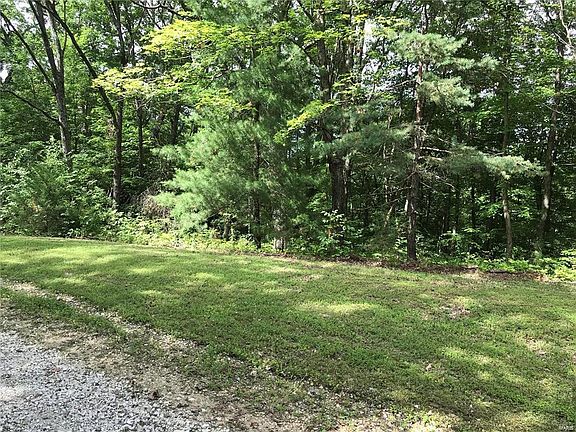 3rd image of 2 Hennessey Ln