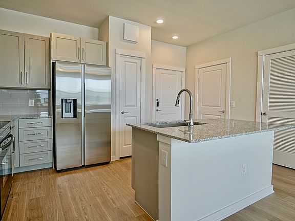 4th image of 160 Conrads Ln #3111