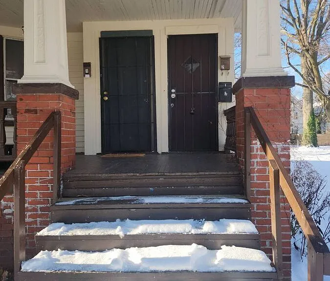 1736-1738 Coit Rd #2 — Photo 4