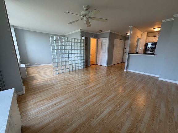 3rd image of 1360 N Sandburg Ter APT 906C