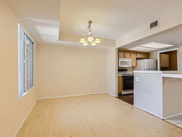 1909 Mountain Hills Ct #206-1 — Photo 11