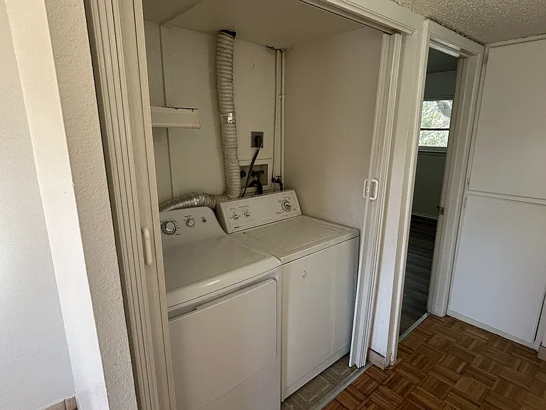 10729 Prospect Ave NE #C — Photo 8