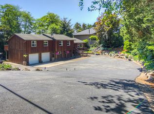 258 NE 9th St, Newport, OR 97365
