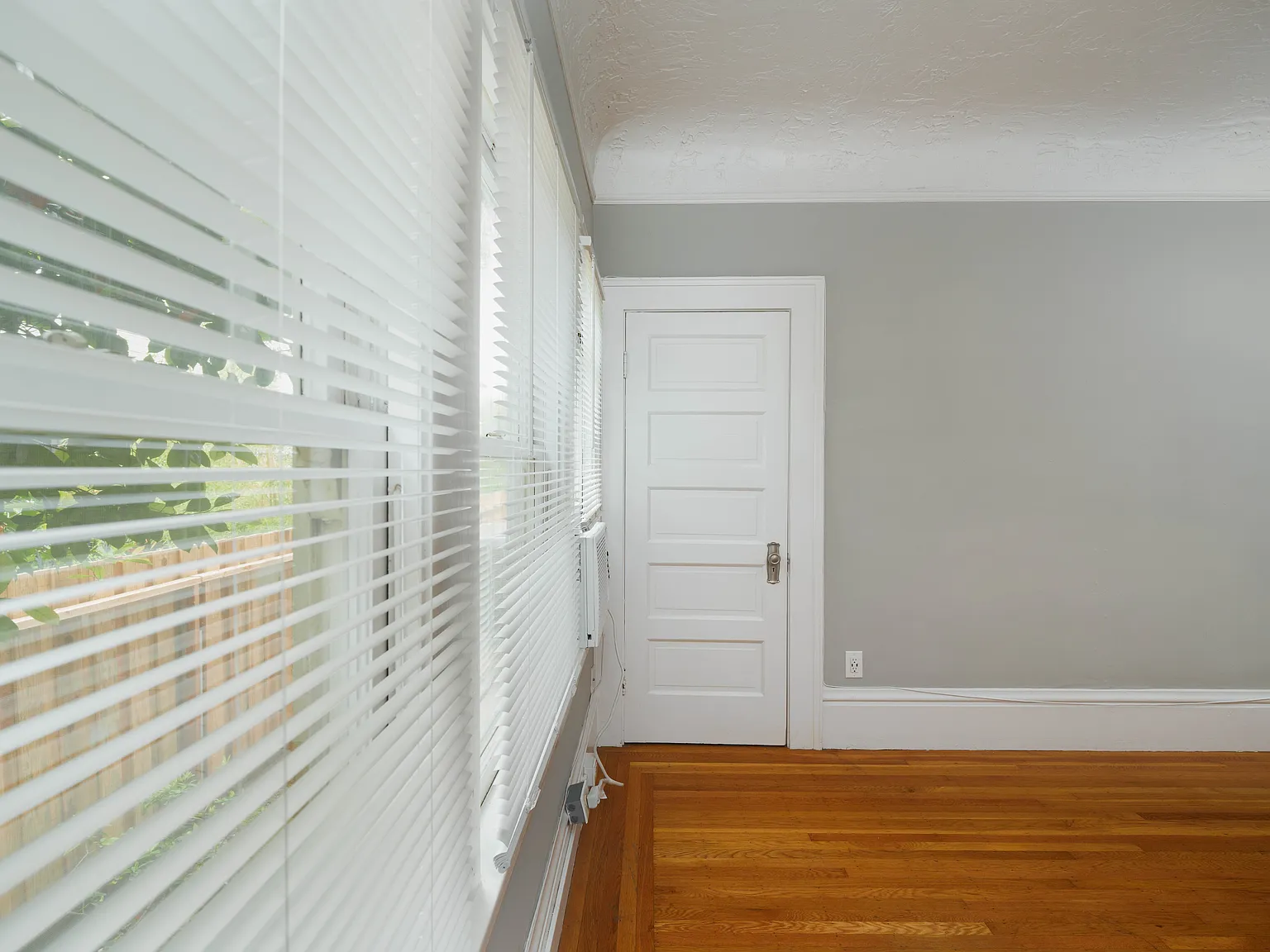 1511 G St — Photo 4