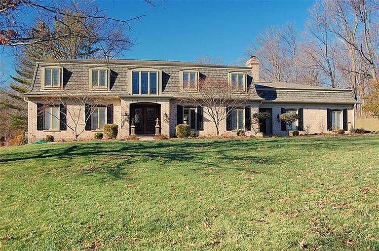 1st image of 829 Rosewood Dr