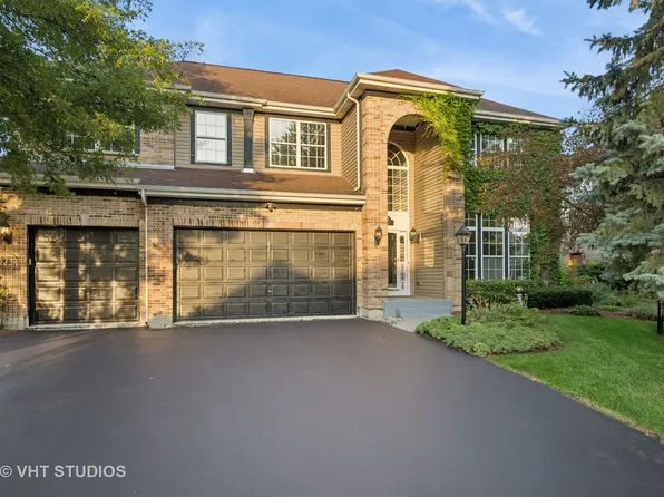 2305 Tracy Ln, Algonquin, IL 60102