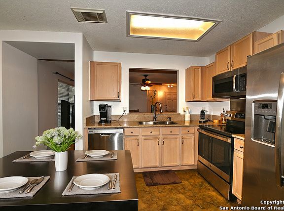 3rd image of 16426 Alwick Ln