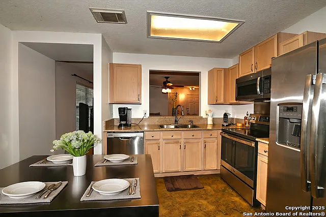 16426 Alwick Ln — Photo 3