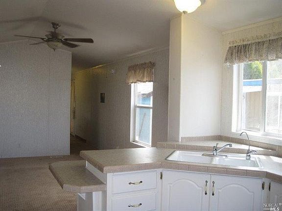 3rd image of 1530 Armstrong Ave Unit 31