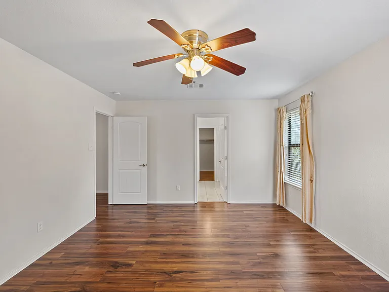 2101 Golden Arrow Ave — Photo 24
