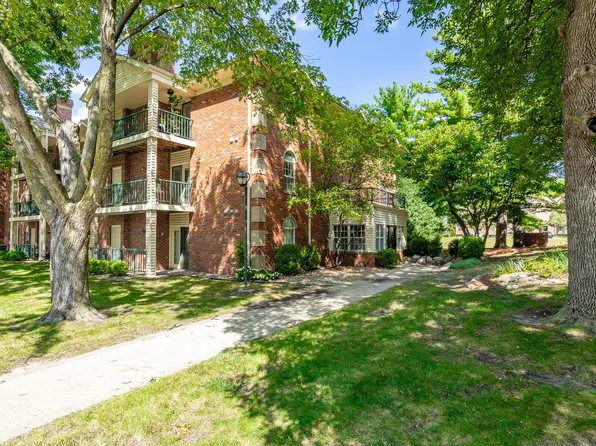 4910 Pleasant St Unit 14, West Des Moines, IA 50266