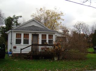 91 Claude St, Dallas, PA 18612