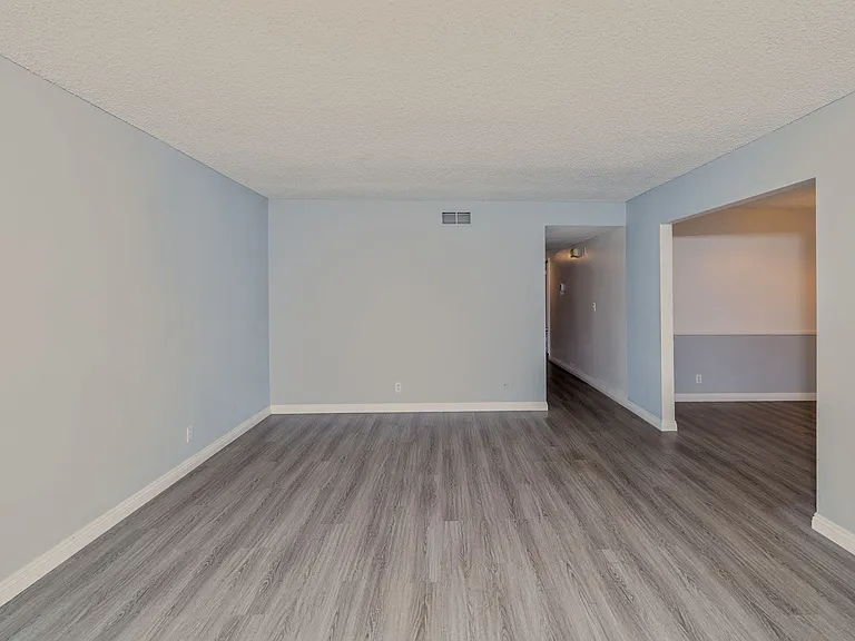 9605 Longden Ave — Photo 3
