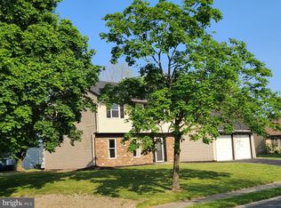 151 Arbor Meadow Dr, Sicklerville, NJ 08081