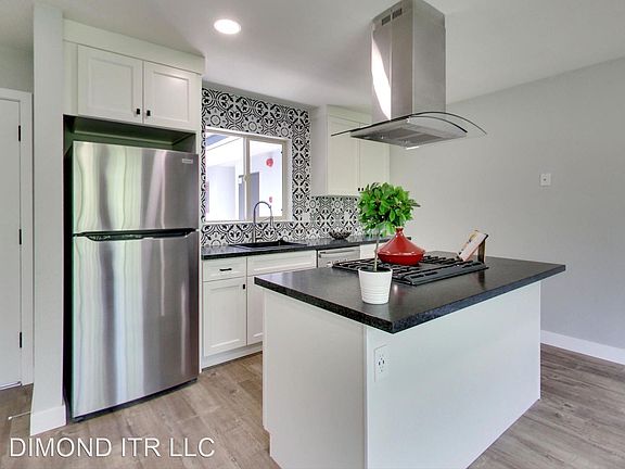 2nd image of 3720 Fruitvale Ave #8