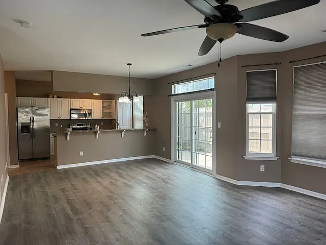 Building Photo - 1528 Tallwood Cir