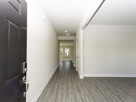 Welcome to the Chatham floorplan at Holland Park.