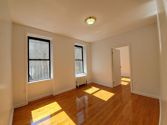 2nd image of 330 W 15th St APT D
