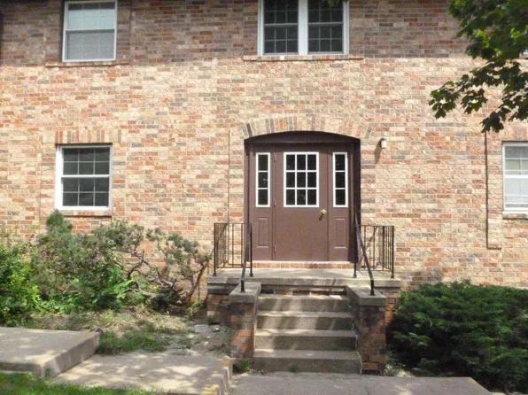 301 21st Avenue Pl #301, Coralville, IA 52241