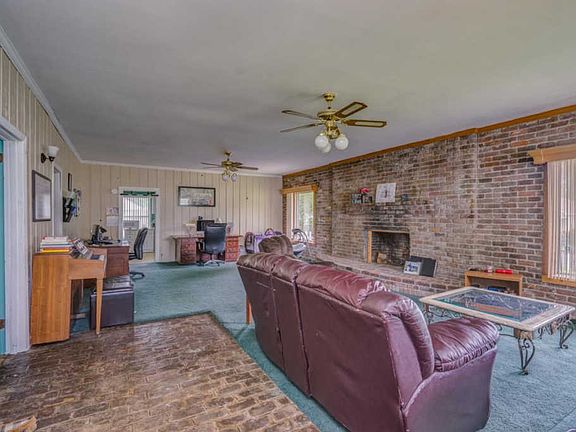 3rd image of 2232 Foster Ave
