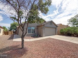7932 W Sacramento Hill Dr, Tucson, AZ 85743