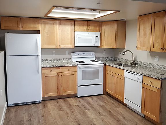 5th image of 328 91st Ave NE APT 24