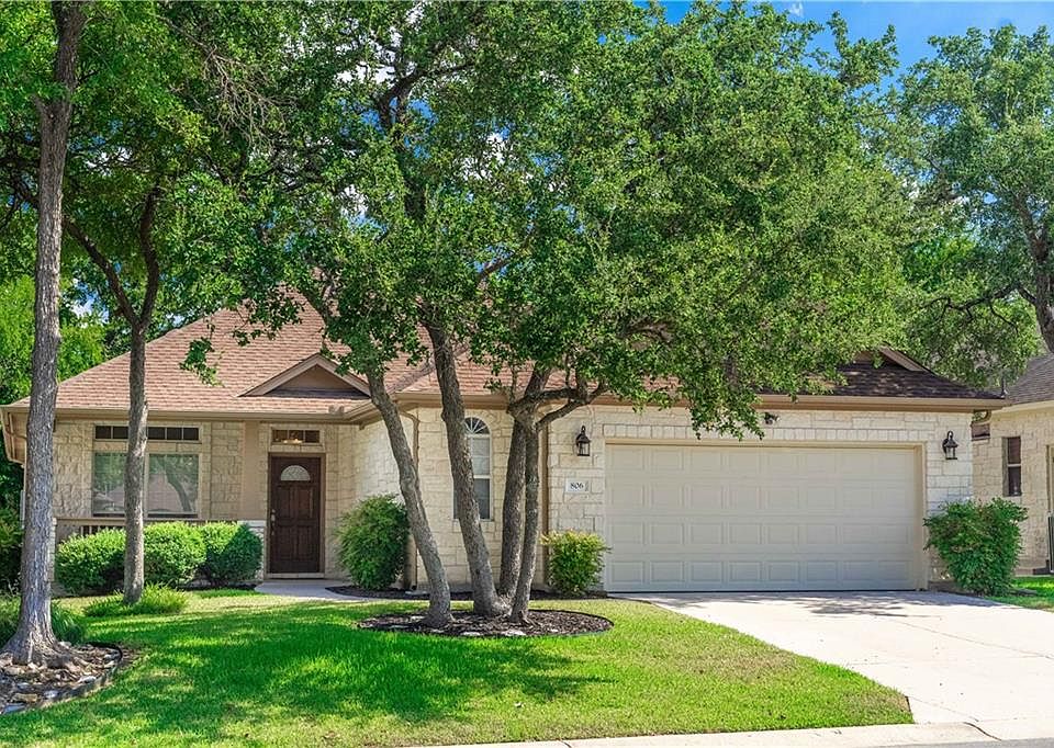 1st image of 806 Heritage Oaks Bnd