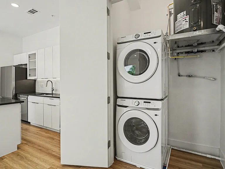 2217 N Fitzhugh Ave #203 — Photo 21
