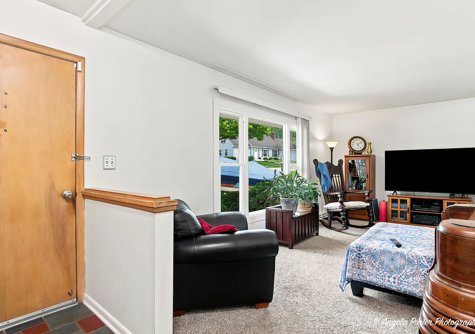 3 bed, 1.5 bath, 1300 sqft, $2,500 — Photo 2