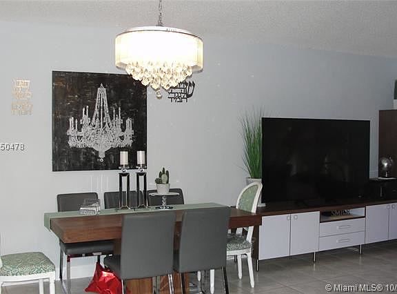 3rd image of 5201 SW 31st Ave APT 203