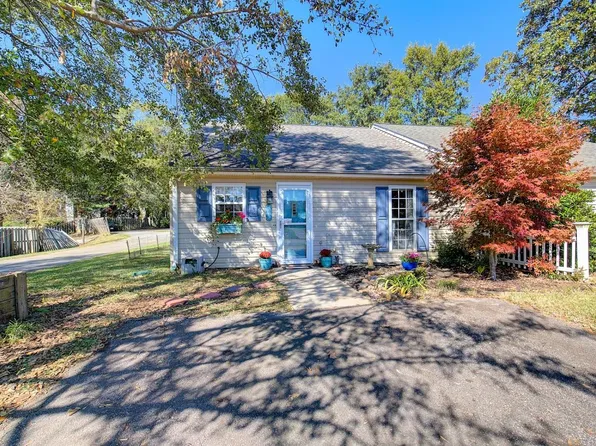 319 Farnsworth Rd, Spartanburg, SC 29301