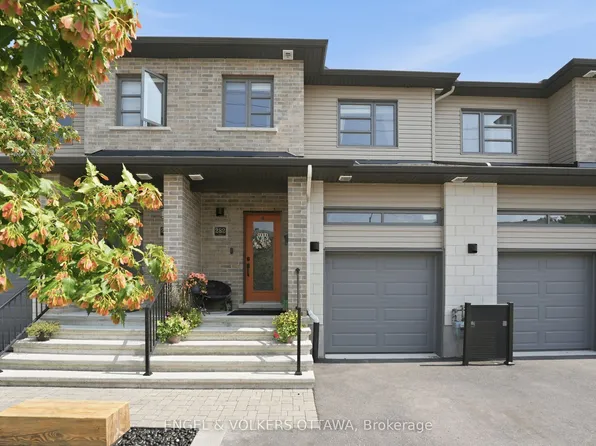 282 Munro St, Carleton Place, ON K7C 0P2