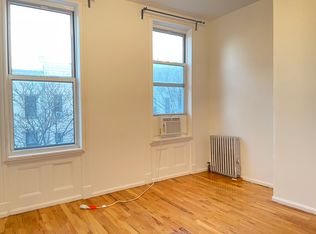 211 Green St #3DH, Brooklyn, NY 11222