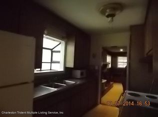 1139 Dickson Ave, Hanahan, SC 29410