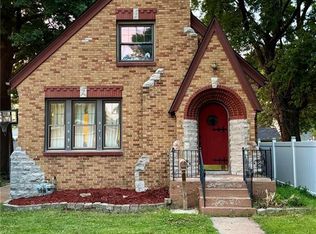 111 E Olive St, Staunton, IL 62088