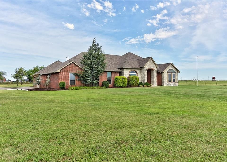 1st image of 9397 Tuscany Way