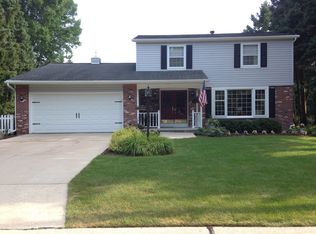 3405 Edgewood Rd, Manitowoc, WI 54220