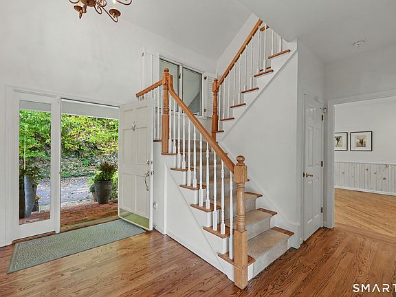 5th image of 28 Mead Ridge Road