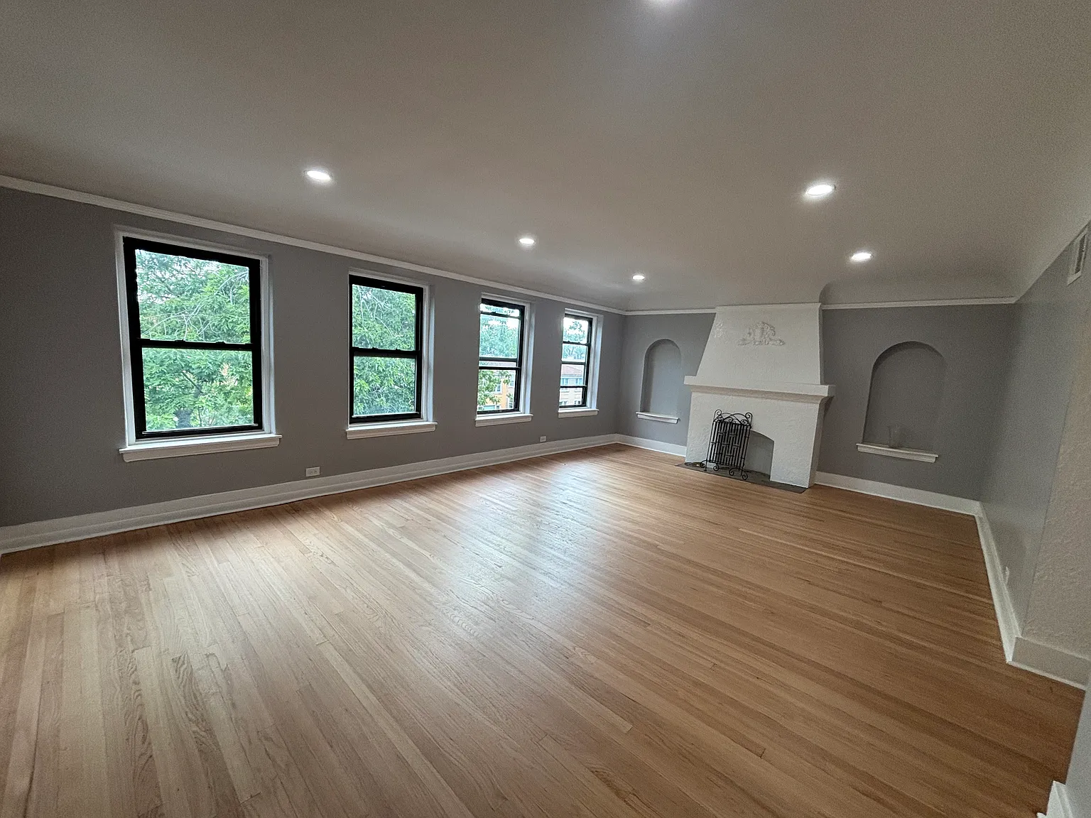 3 bed, 1600 sqft, $2,495 — Photo 1