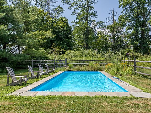 73 Old Middle Street