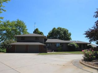 2008 N 25th St, Norfolk, NE 68701
