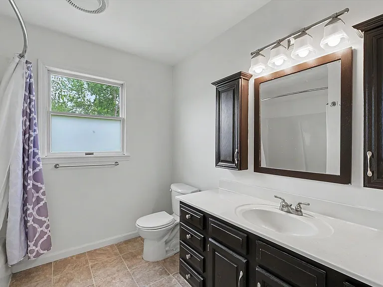 2401 Peppertree Pl — Photo 23