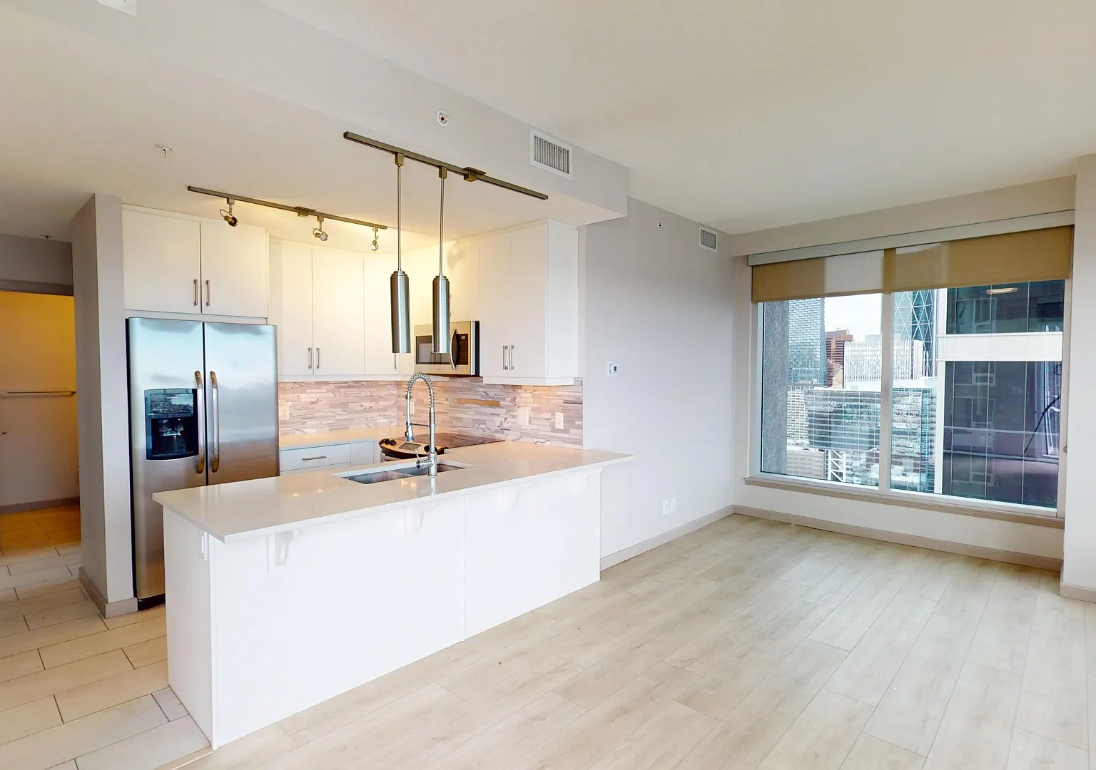 2709 1 St Se — Photo 2