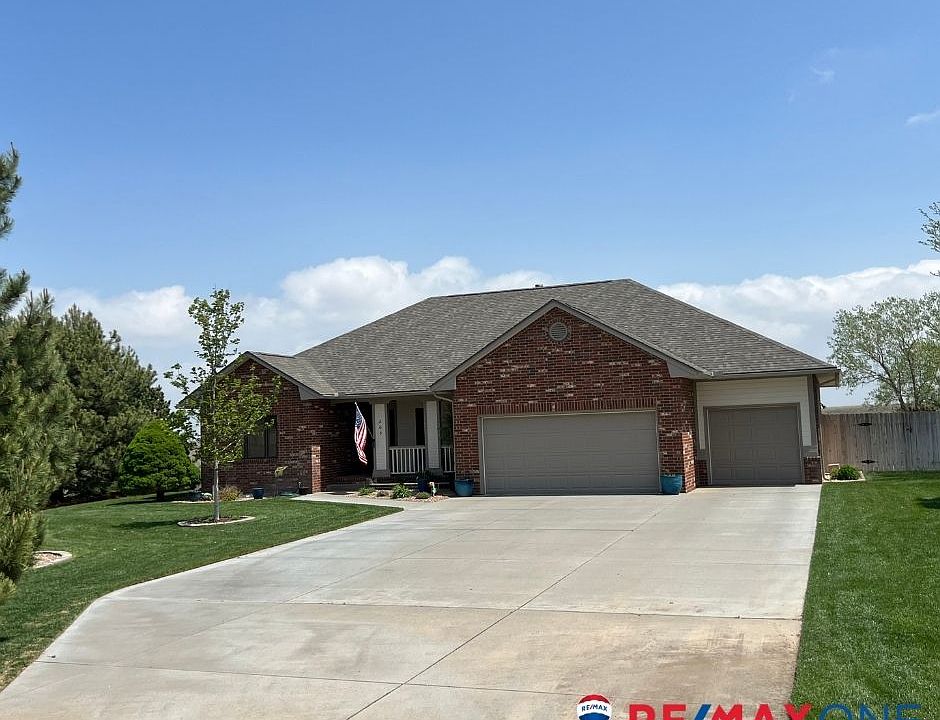 1st image of 205 Bullard Dr