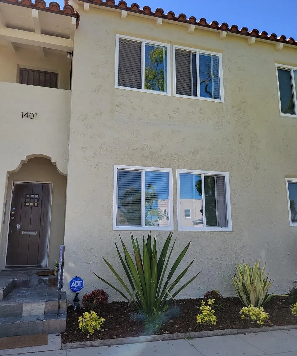 1401 Gaviota Ave — Photo 2