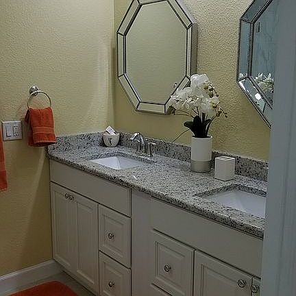 4th image of 109 N Las Olas Dr