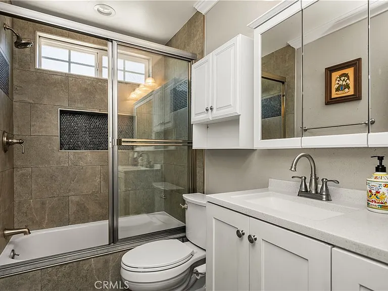 664 Olive Ave — Photo 23