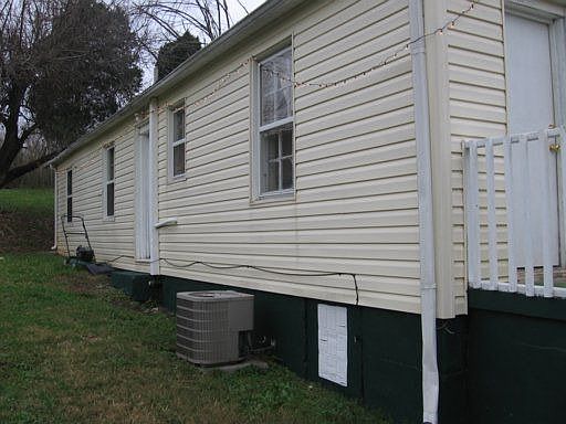 2nd image of 2823 Tecoma Dr
