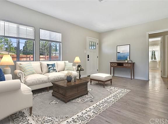 4th image of 15532 Leadwell St