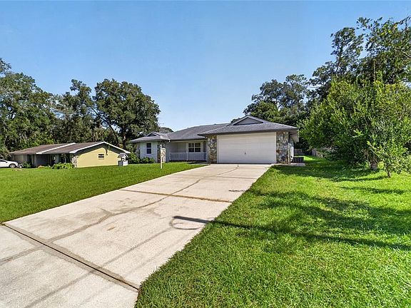 3rd image of 936 MAPLE AVENUE